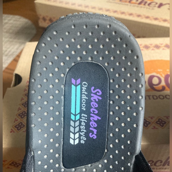 Like new Skechers Black Outdoor Sandals - Picture 3 of 11